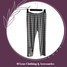 Load image into Gallery viewer, Grey &amp; White Stripe Leggings
