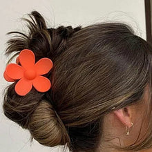 Load image into Gallery viewer, Daisy Jaw Hair Clip - Orange
