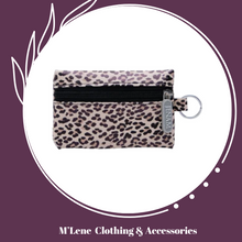 Load image into Gallery viewer, Keyring Purse - Leopard Print
