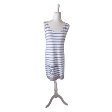 Load image into Gallery viewer, Grey &amp; white shift dress
