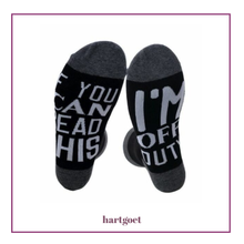 Load image into Gallery viewer, Black socks with white text on a white background, featuring the brand 'hartgoet'.
