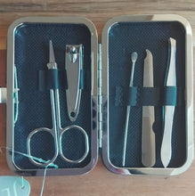 Load image into Gallery viewer, Manicure Set – Leopard Print
