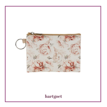 Load image into Gallery viewer, Floral patterned pouch with a keychain on a white background, featuring the brand 'hartgoet'.
