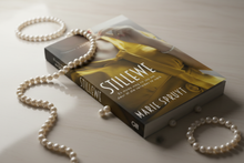 Load image into Gallery viewer, Stillewe - Marie Spruyt with pearls
