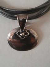 Load image into Gallery viewer, Miglio True Charmer Pendant
